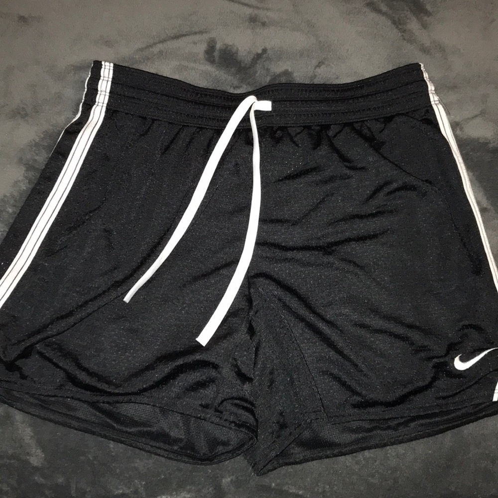 Black nike shorts